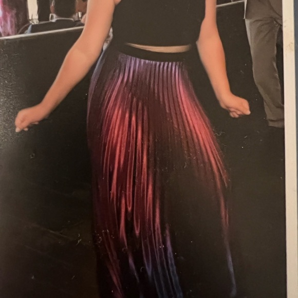 Wedding Guest Dress- Only worn once - Picture 2 of 5